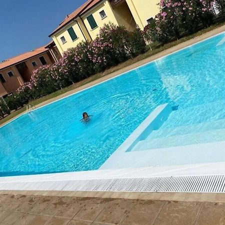 Residence Baia Delle Mimose Бадези Екстериор снимка